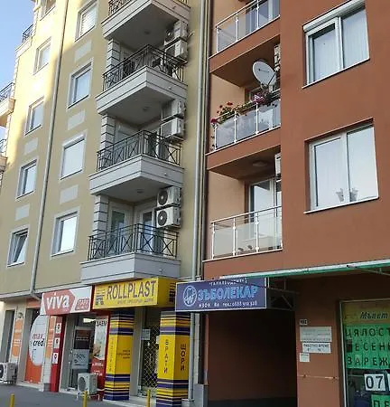 Apartment A&n